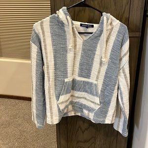 White/blue/gray sweatshirt, size small
